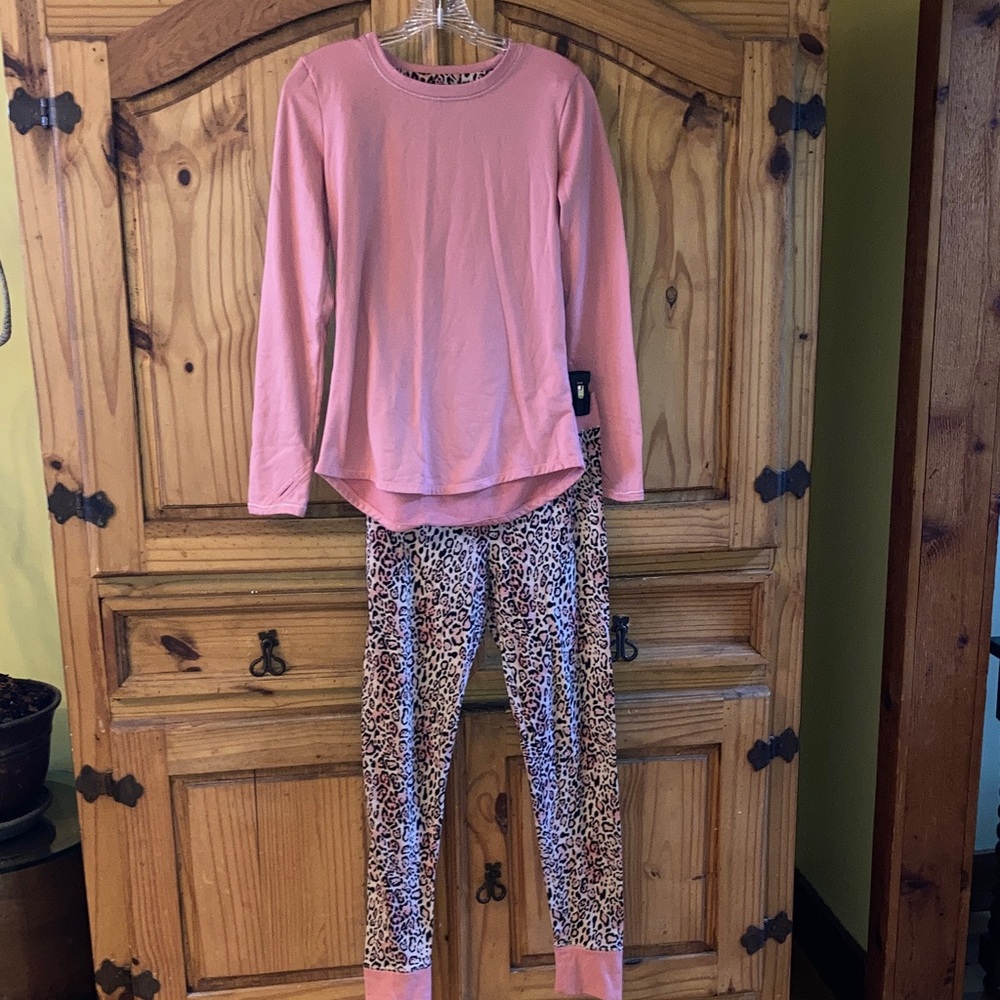 Women’s Climate Right pink black cheetah print 2 piece pajamas set size S